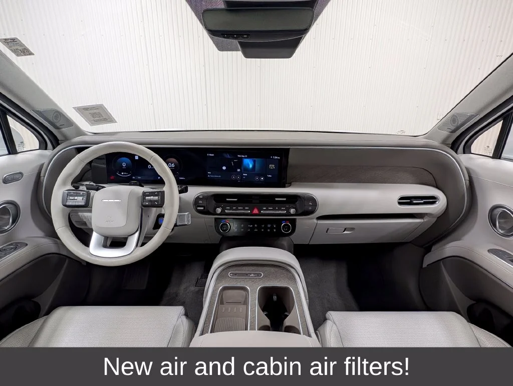Certified Used 2026 Pearl Hyundai Limited image 3