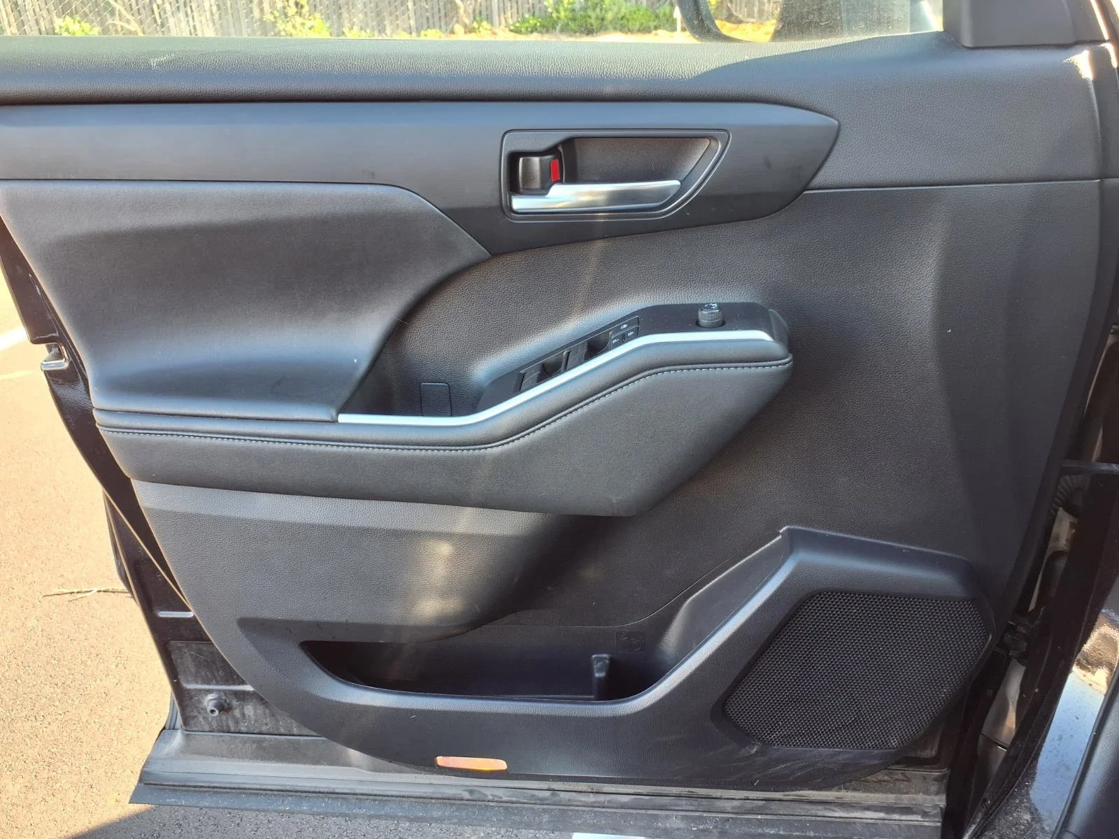 2021 Toyota Highlander XLE - Photo 19