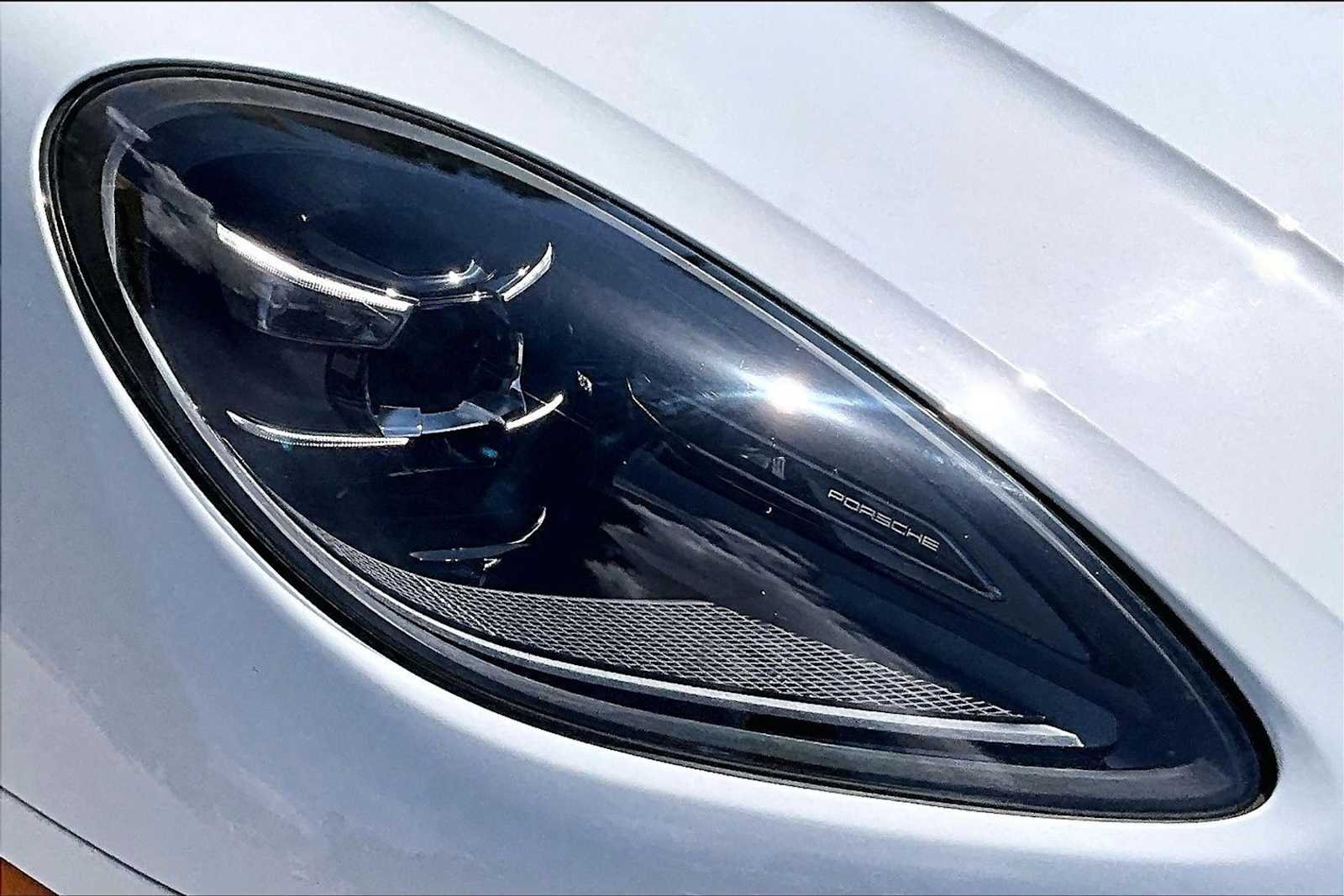 Used 2025 Carrara White Metallic Porsche  image 12