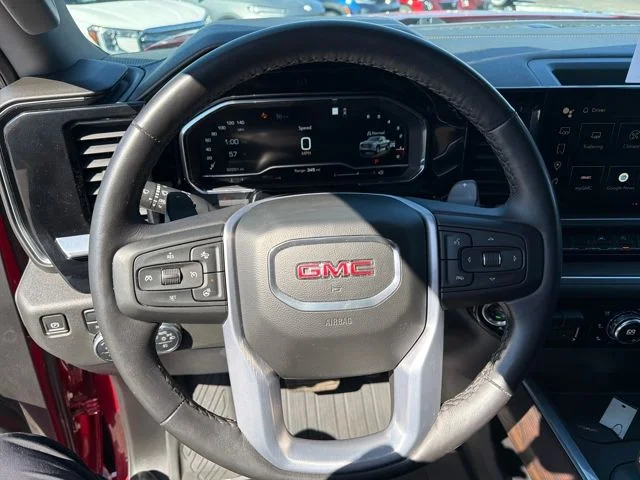Used 2022 Red GMC SLT image 18