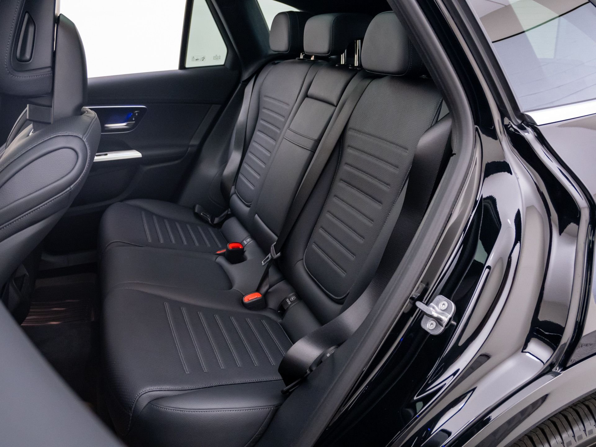 New 2026 Black Mercedes-Benz GLC 300 image 20