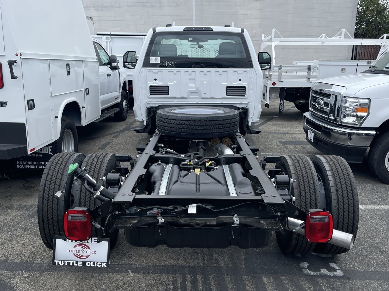 New 2025 Oxford White Ford XL image 5