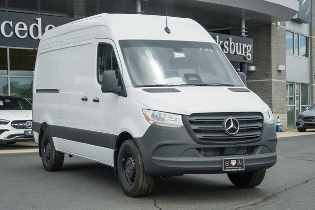 2025 Mercedes-Benz Sprinter Cargo Van Cargo 144 WB