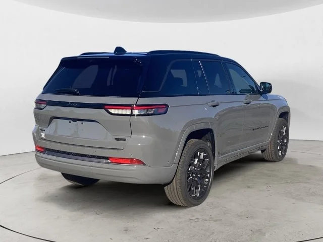 New 2027 Gray Jeep SUMMIT 4X4 image 6