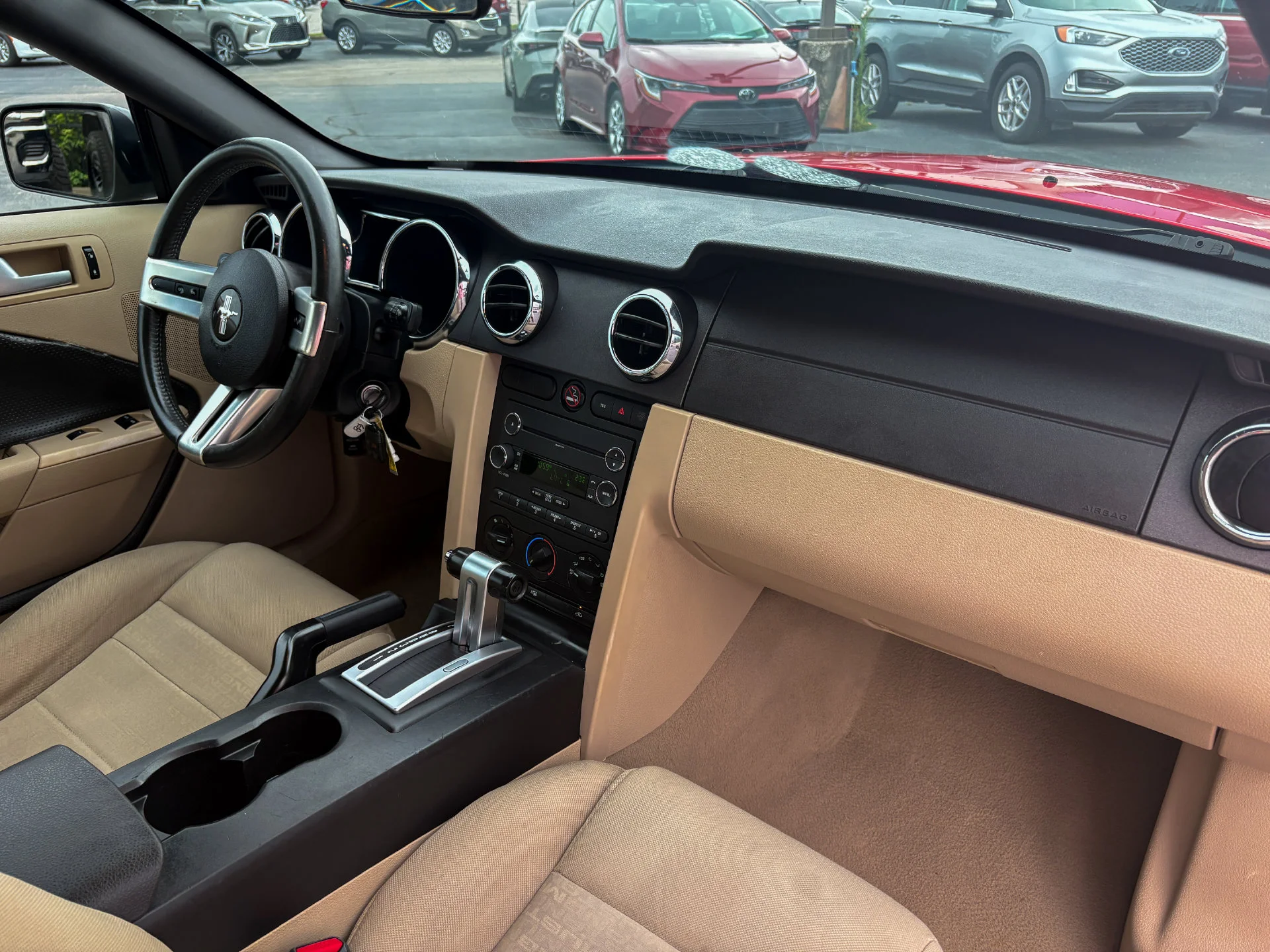 Used 2009 Red Ford V6 image 17