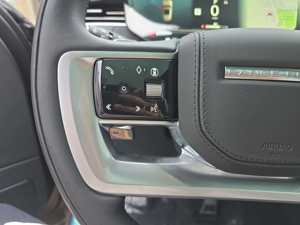 2025 Land Rover Range Rover SE - Photo 18