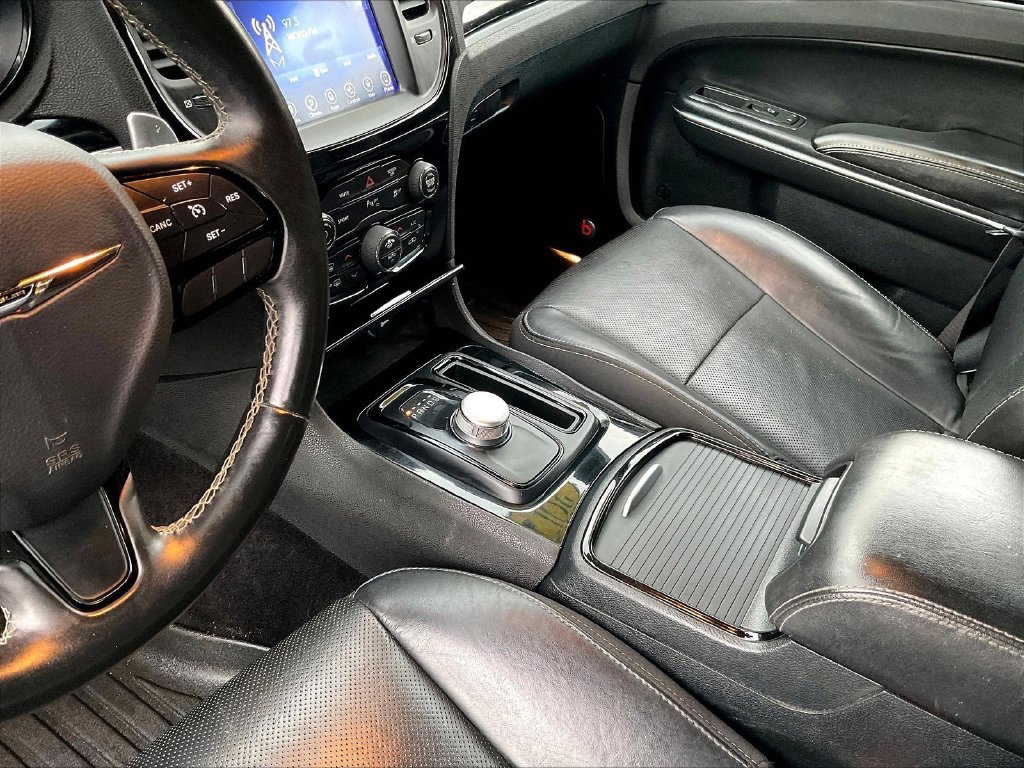 Used 2017 White Chrysler S image 20