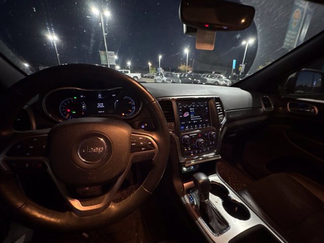 Used 2018 White/off-white Jeep Altitude image 13