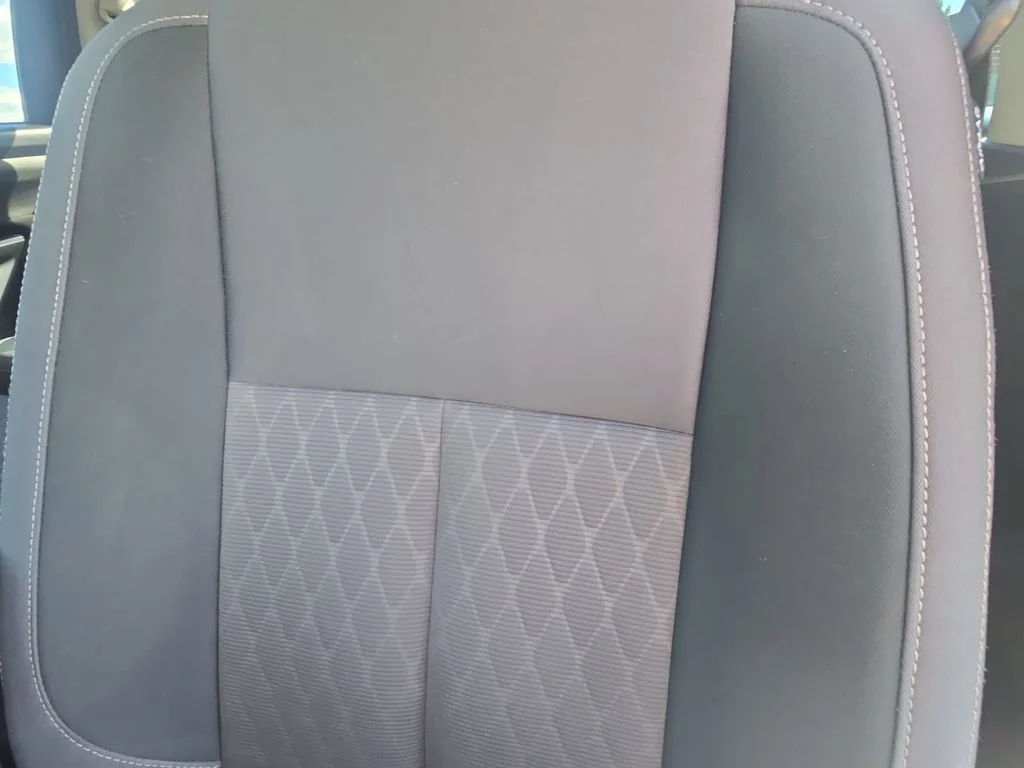 Used 2022 Glacier White Nissan SV image 29