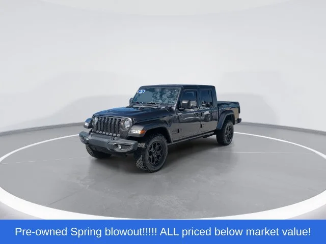Used 2021 Gray Jeep Sport image 4