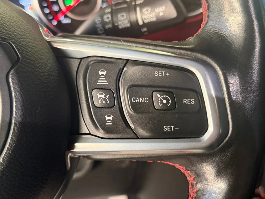 Used 2020 White Jeep Unlimited Rubicon image 32