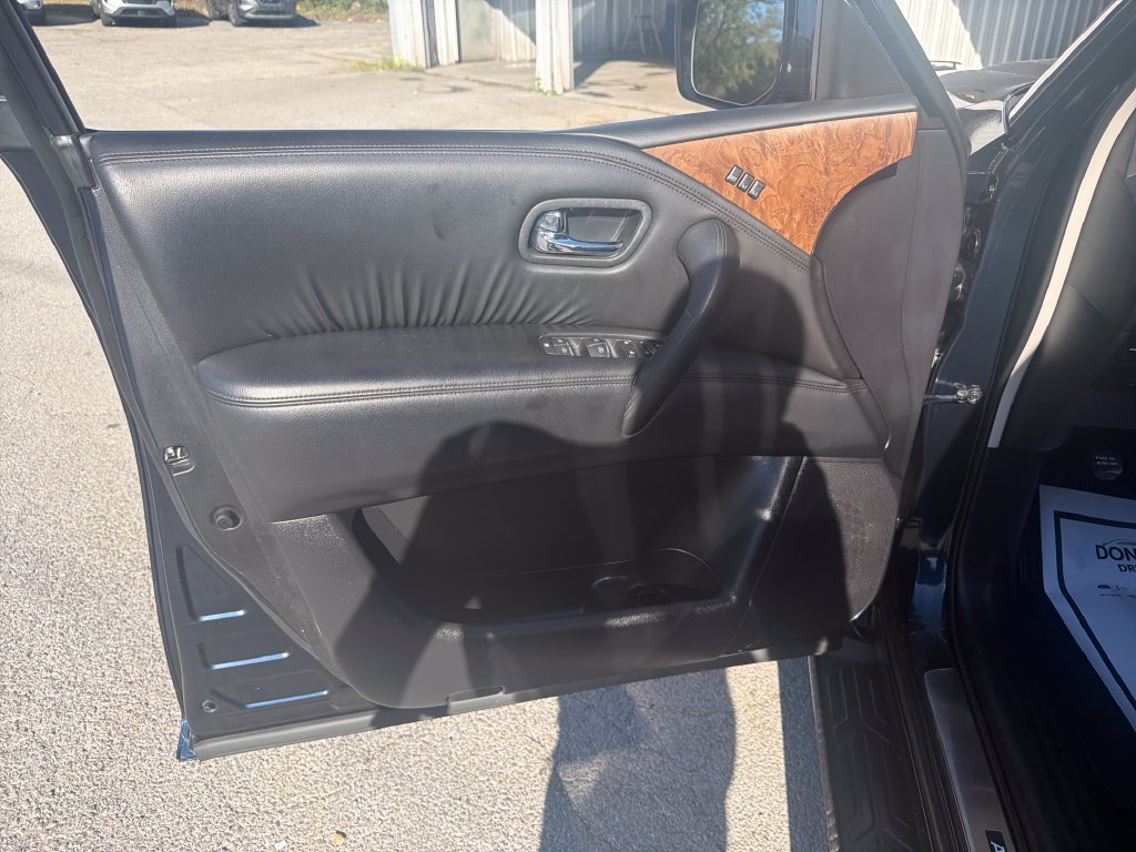 Used 2023 Blue Nissan SL image 12