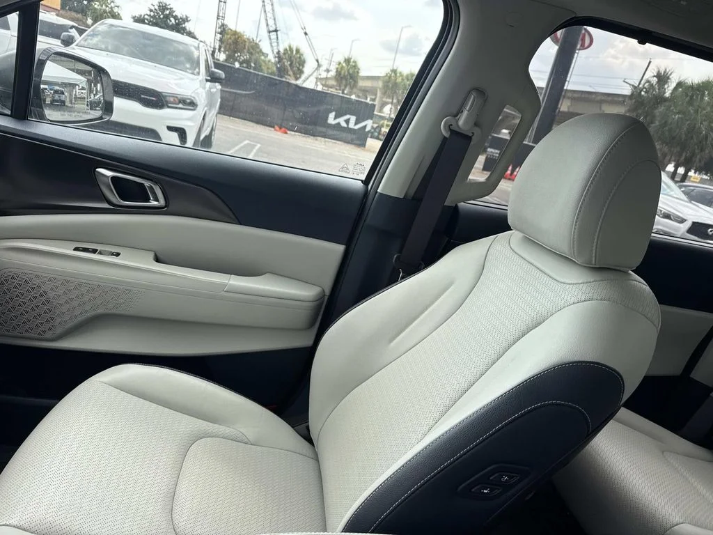 2025 Kia Carnival SX Prestige - Photo 22
