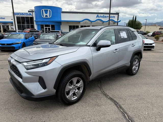 2025 Toyota RAV4 XLE
