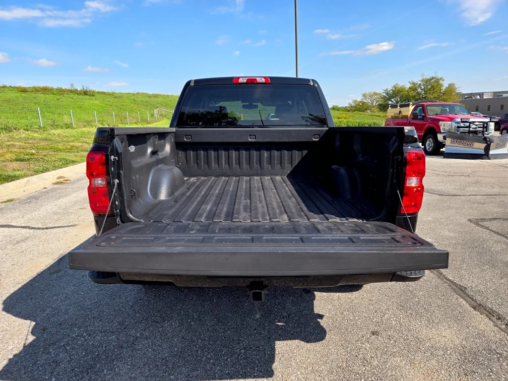 Used 2017 Black Chevrolet LT image 28
