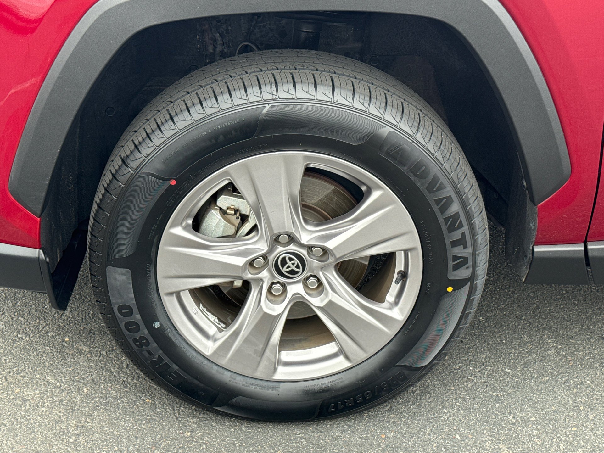 Certified Used 2022 Ruby Flare Pearl Toyota XLE image 5