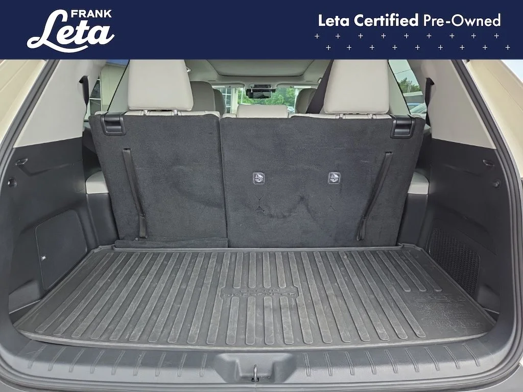 Used 2024 White Toyota Platinum image 24