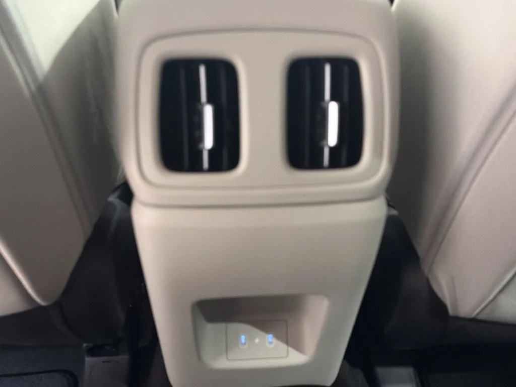 New 2026 Shimmering Silver Hyundai SEL image 15