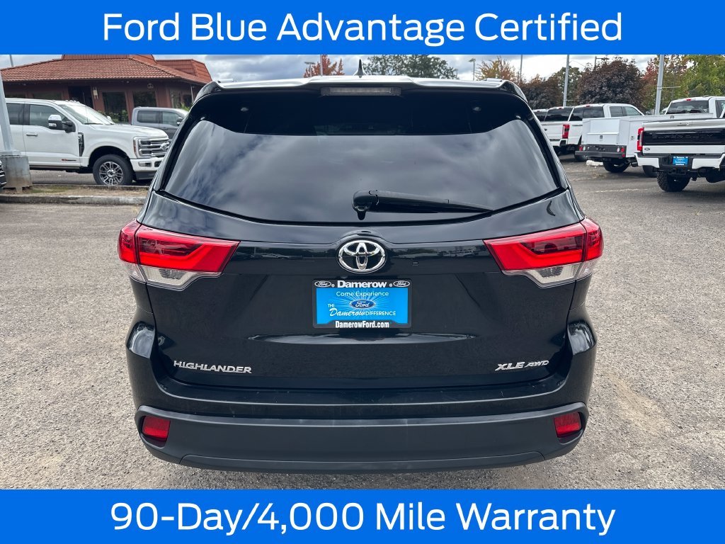 Used 2019 Black Toyota XLE image 6