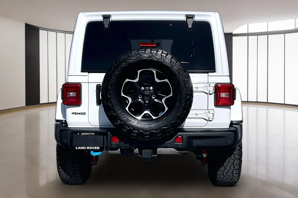 Used 2022 White Jeep Unlimited Rubicon 4xe image 5