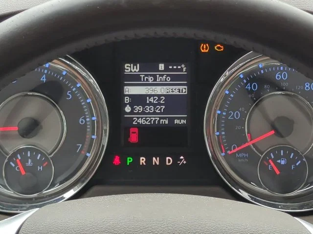 Used 2013 Red Chrysler Touring image 9