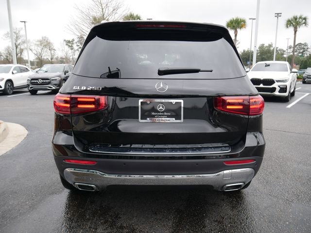 New 2026 Night Black Mercedes-Benz GLB 250 image 28
