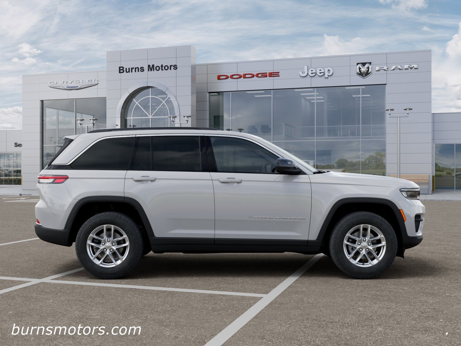 New 2026 Bright White Clear-Coat Exterior Paint Jeep Laredo image 21