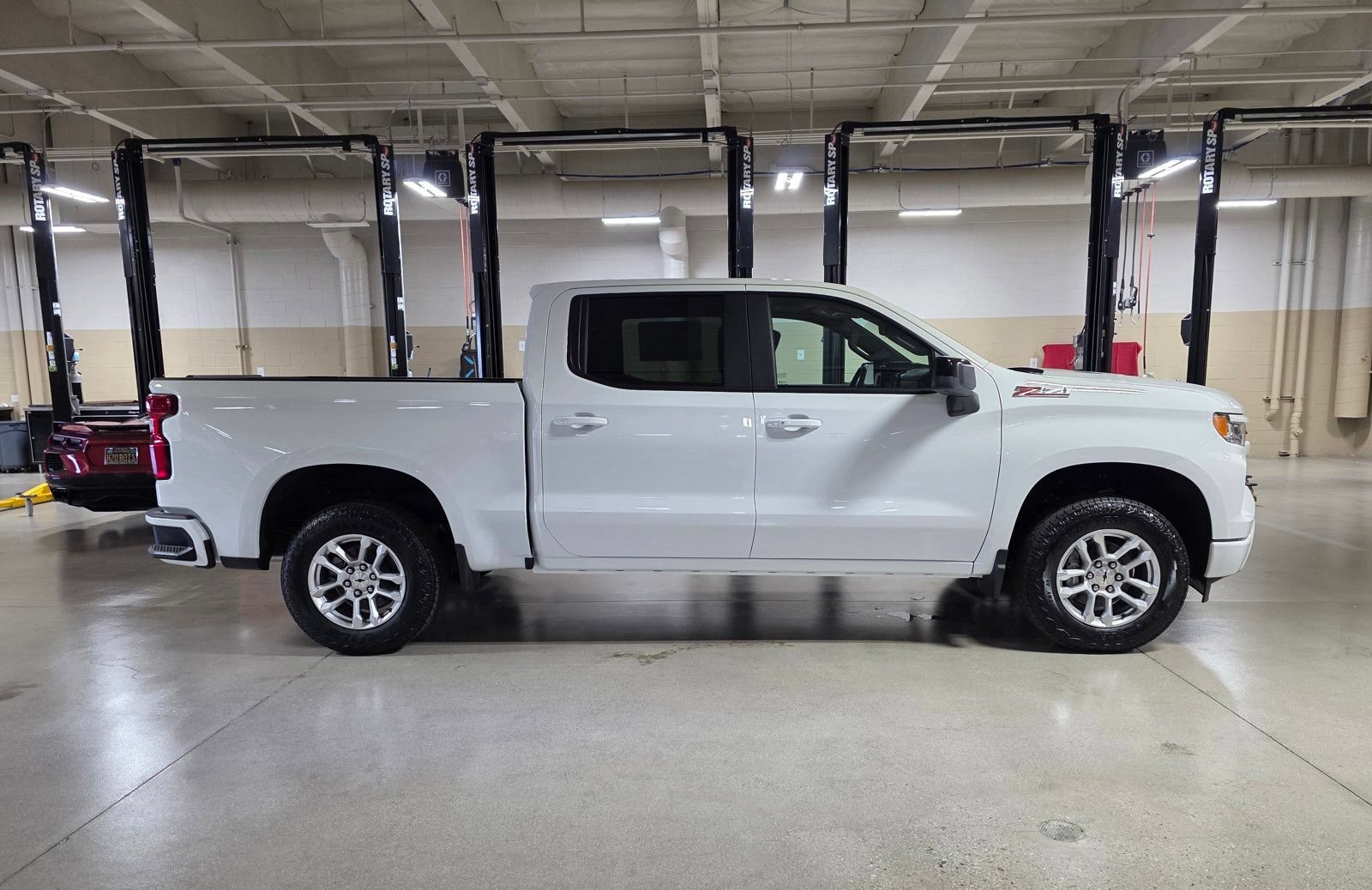 New 2026 Summit White Chevrolet RST image 8