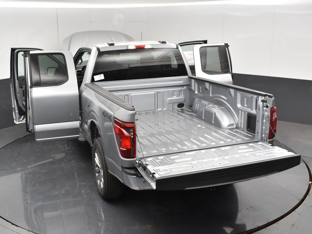 New 2026 Iconic Silver Metallic Ford XLT image 6