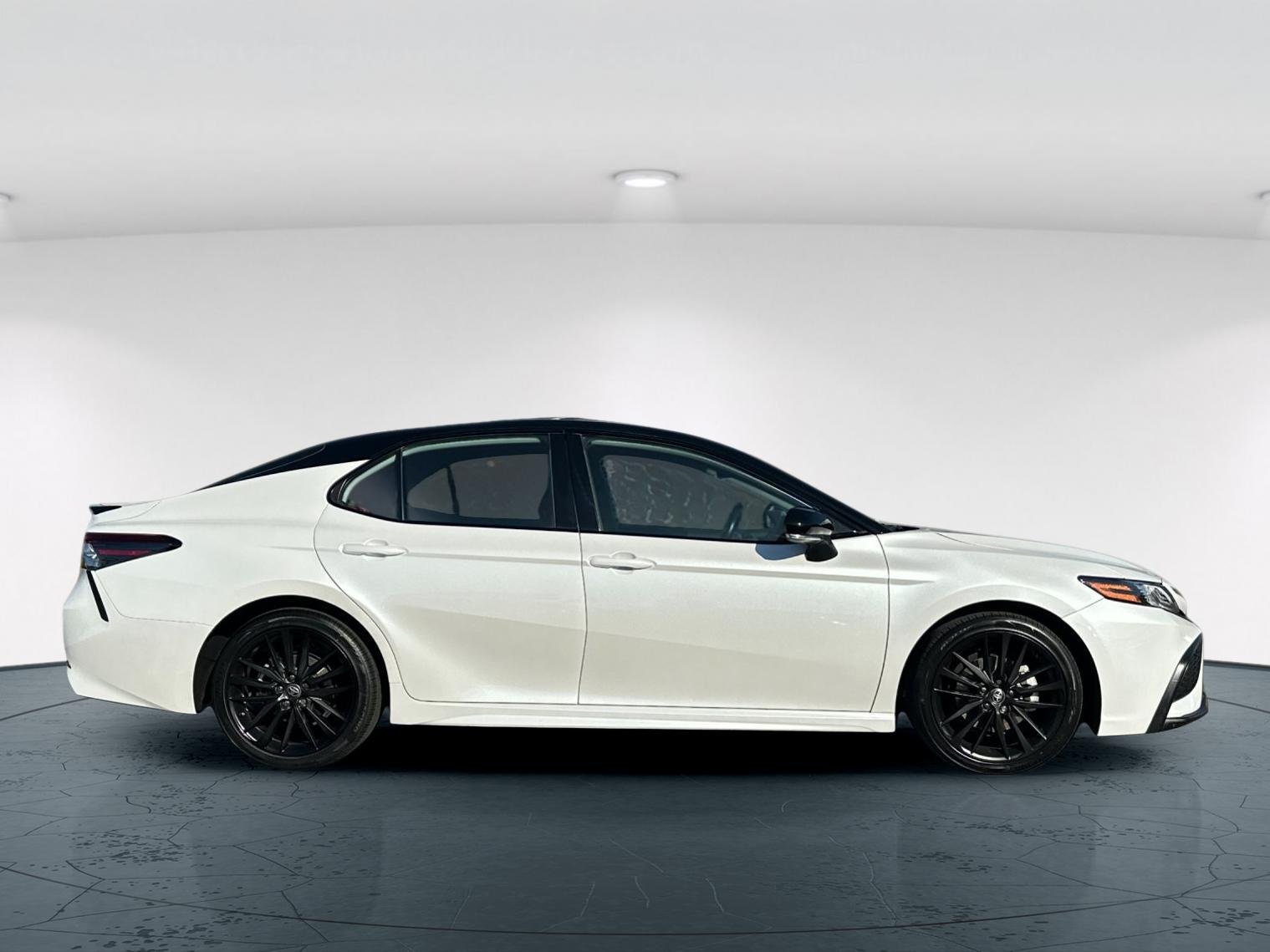 Used 2021 Midnight Black Metallic Toyota XSE 4D Sedan image 7