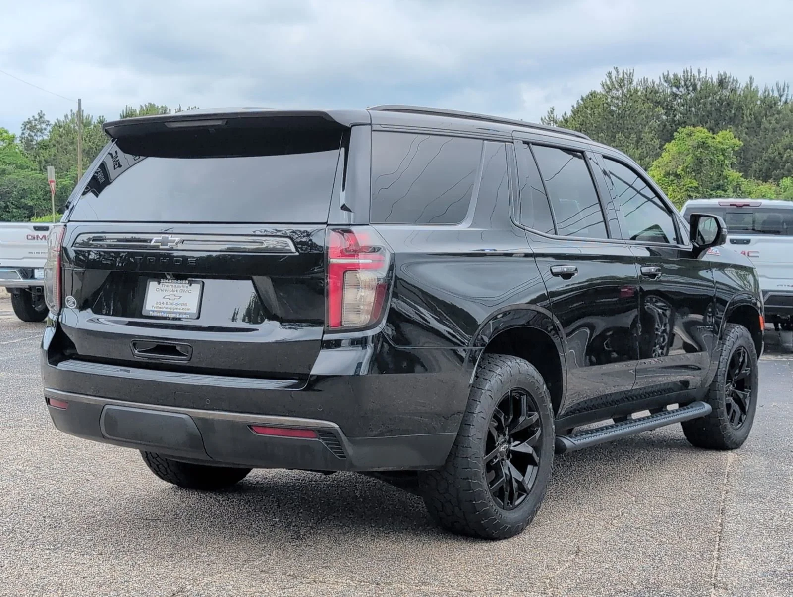 Used 2022 Black Chevrolet Z71 image 6