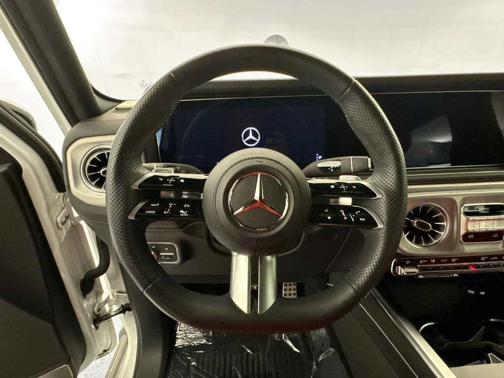 Used 2025 White Mercedes-Benz G 550 image 11