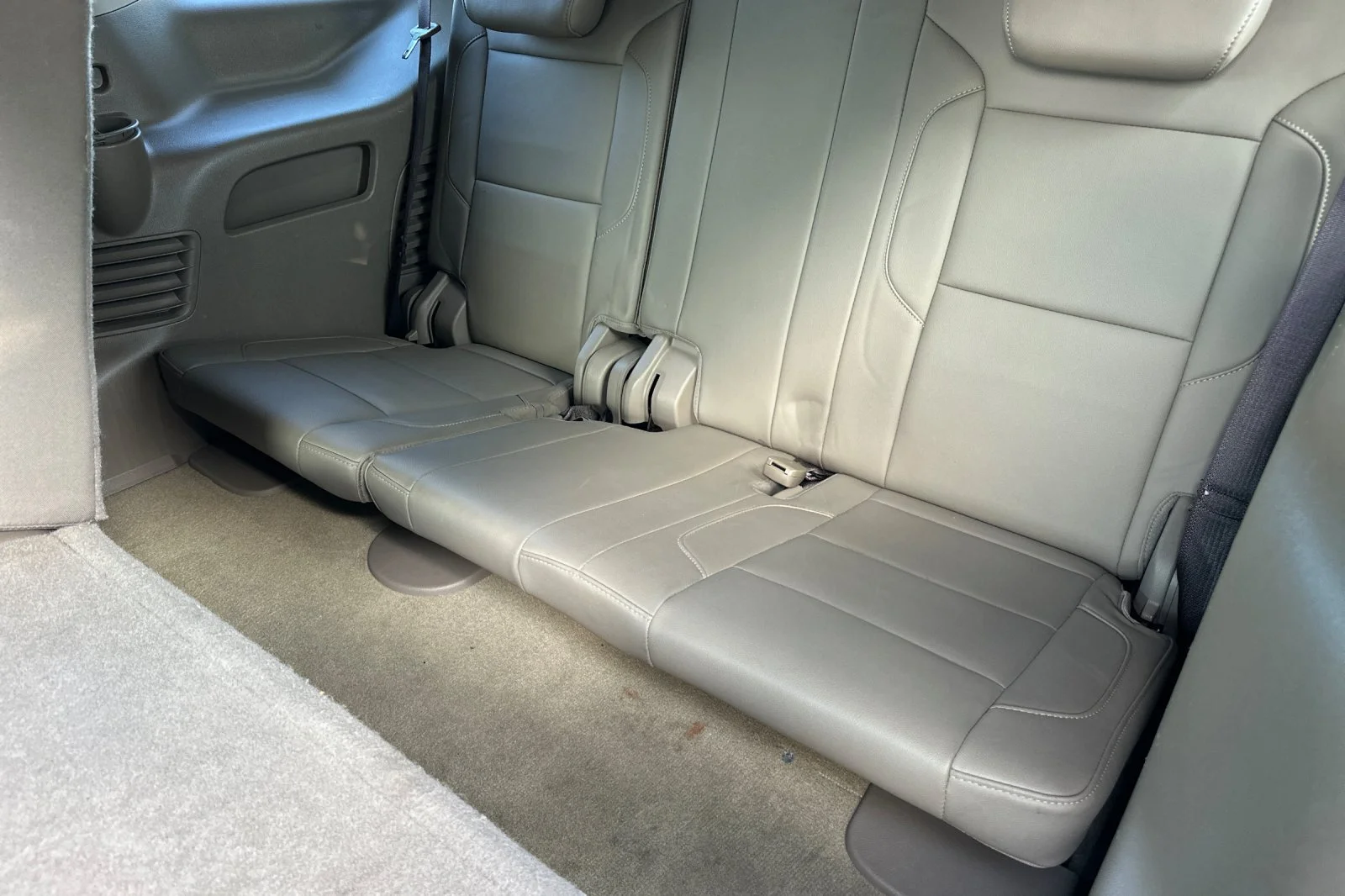 Used 2017 Iridescent Pearl Tricoat Chevrolet LT image 15