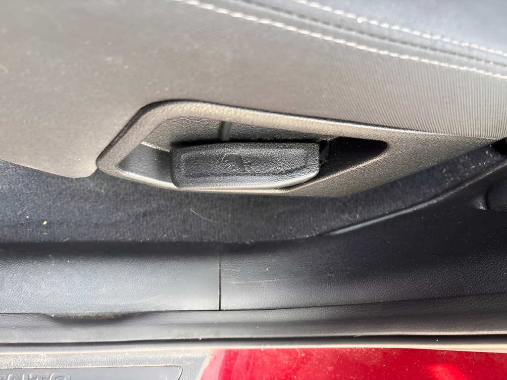 Used 2020 Red Kia LX image 33