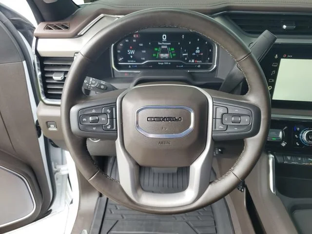 Used 2025 White Frost Tricoat GMC Denali image 13