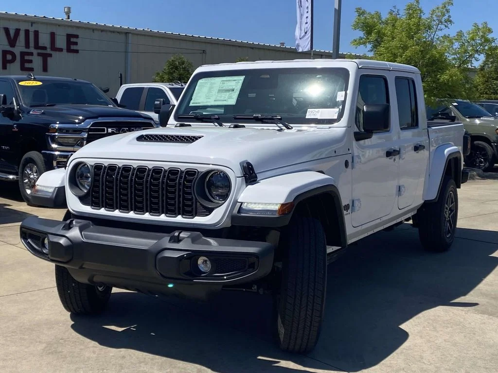 New 2026 Bright White Clearcoat Jeep Sport S image 33