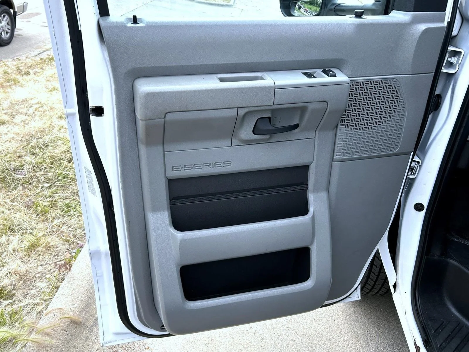 Used 2021 White Ford Base image 9