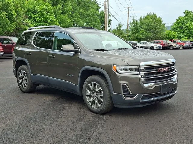 Used 2020 Gray GMC SLE image 1