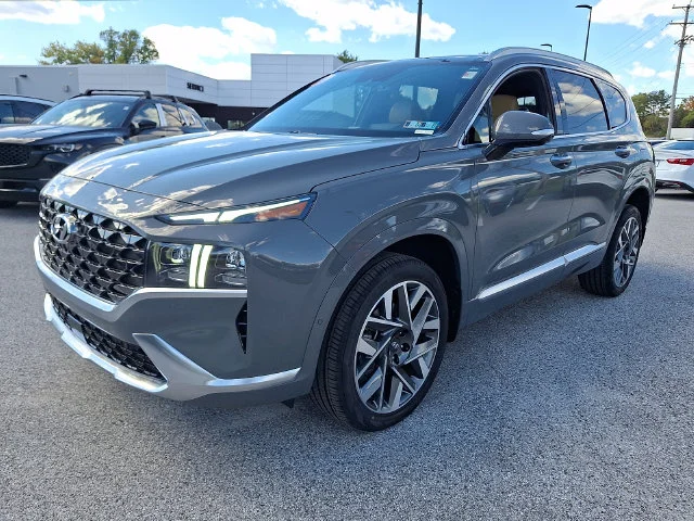 Used 2023 Gray Hyundai Calligraphy image 3