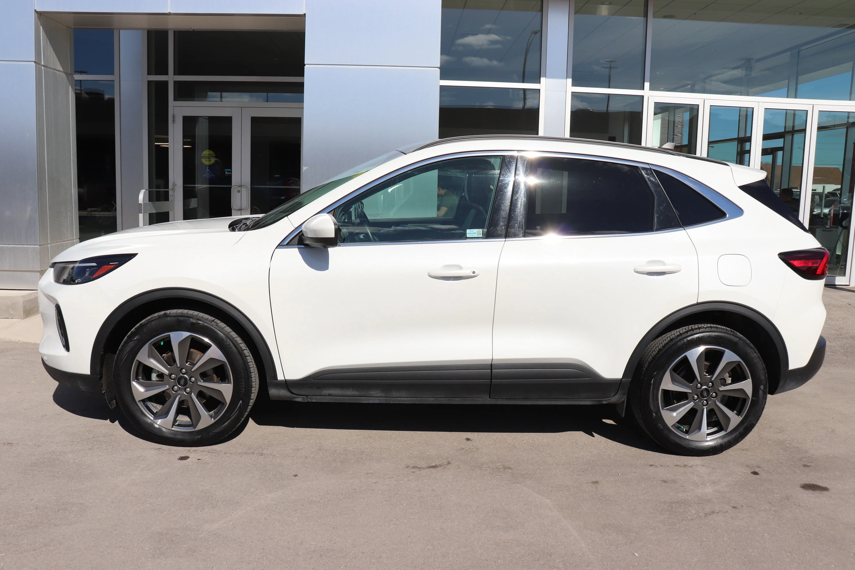 Certified Used 2023 White Ford Platinum AWD image 3