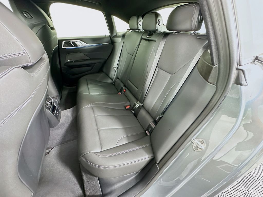 New 2026 Skyscraper Grey Metallic BMW xDrive40 image 17