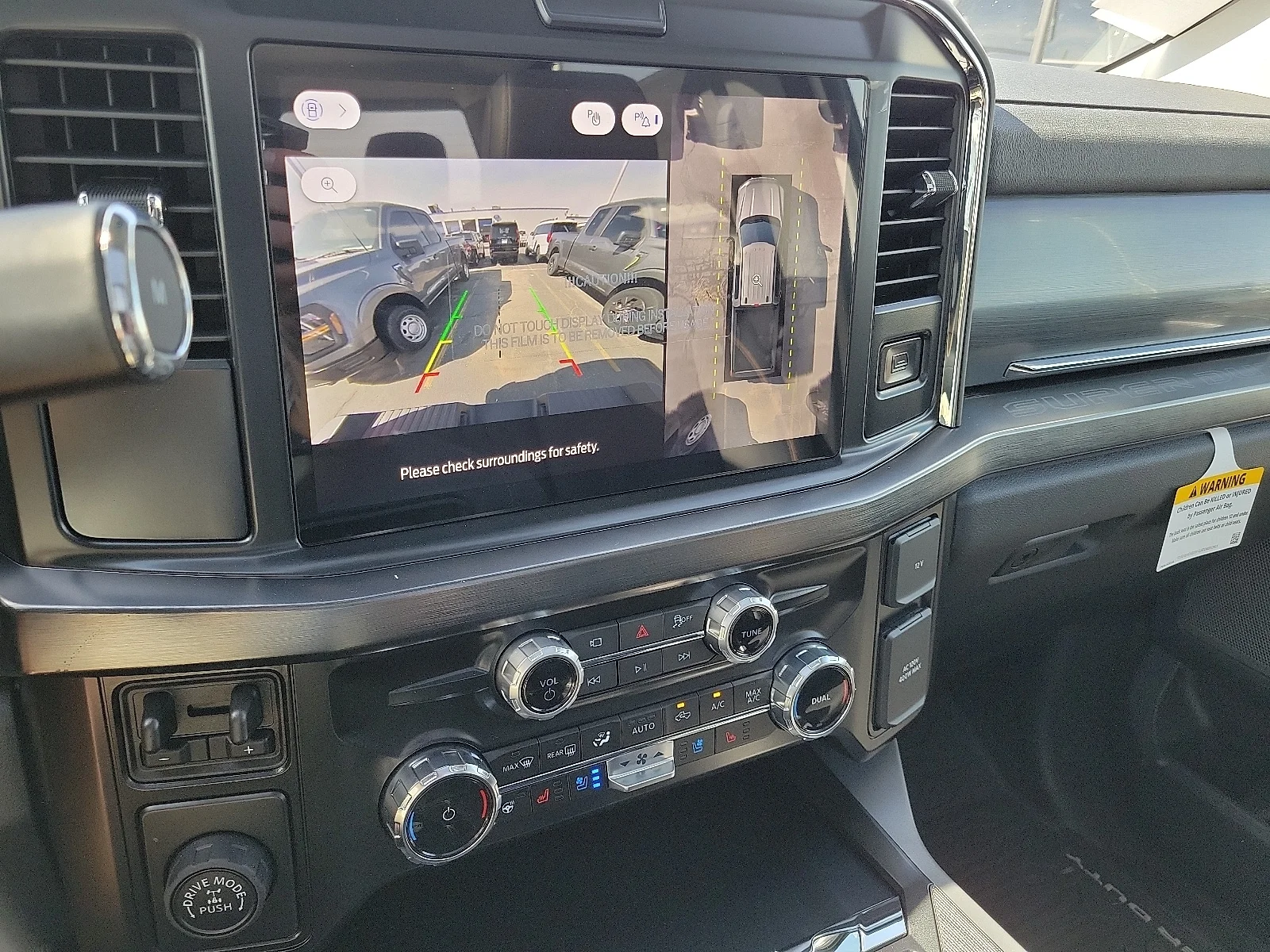 New 2026 Oxford White Ford F-350&reg; Lariat&reg; image 15