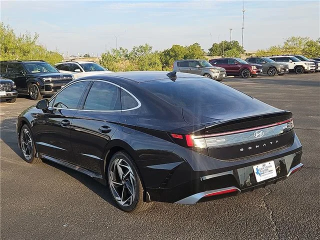 New 2026 Carbon Blue Hyundai SEL Sport image 3