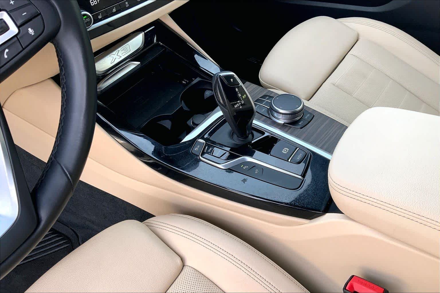 Used 2019 Alpine White BMW sDrive30i image 17
