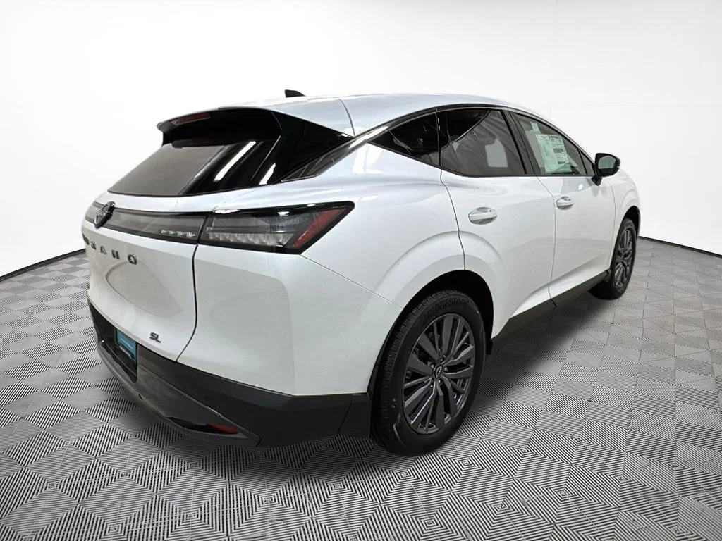 New 2026 White Nissan SL image 9