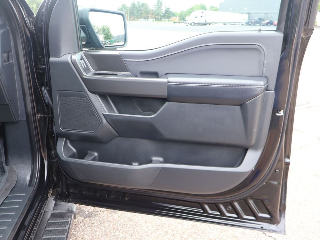 Used 2024 Black Ford XLT image 23
