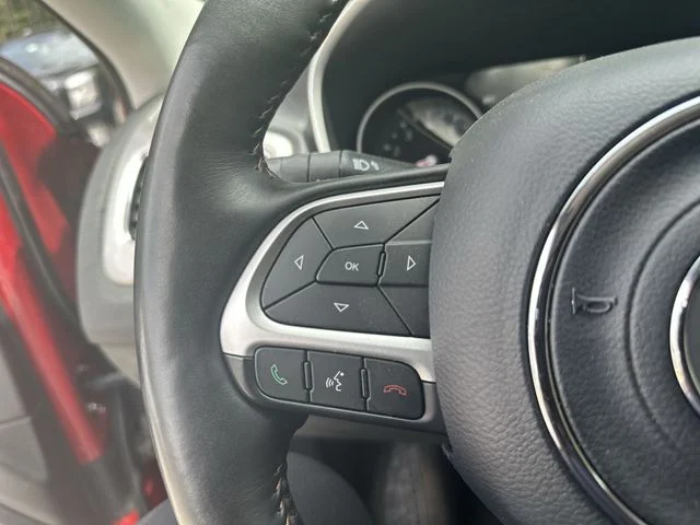 Used 2019 Red Jeep Latitude image 40