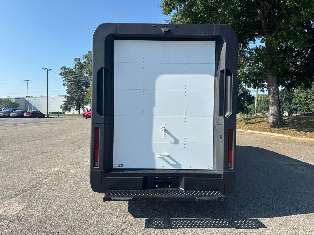 Used 2024 White BrightDrop Base image 4