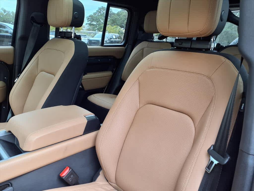 2025 Land Rover Defender V8 - Photo 9