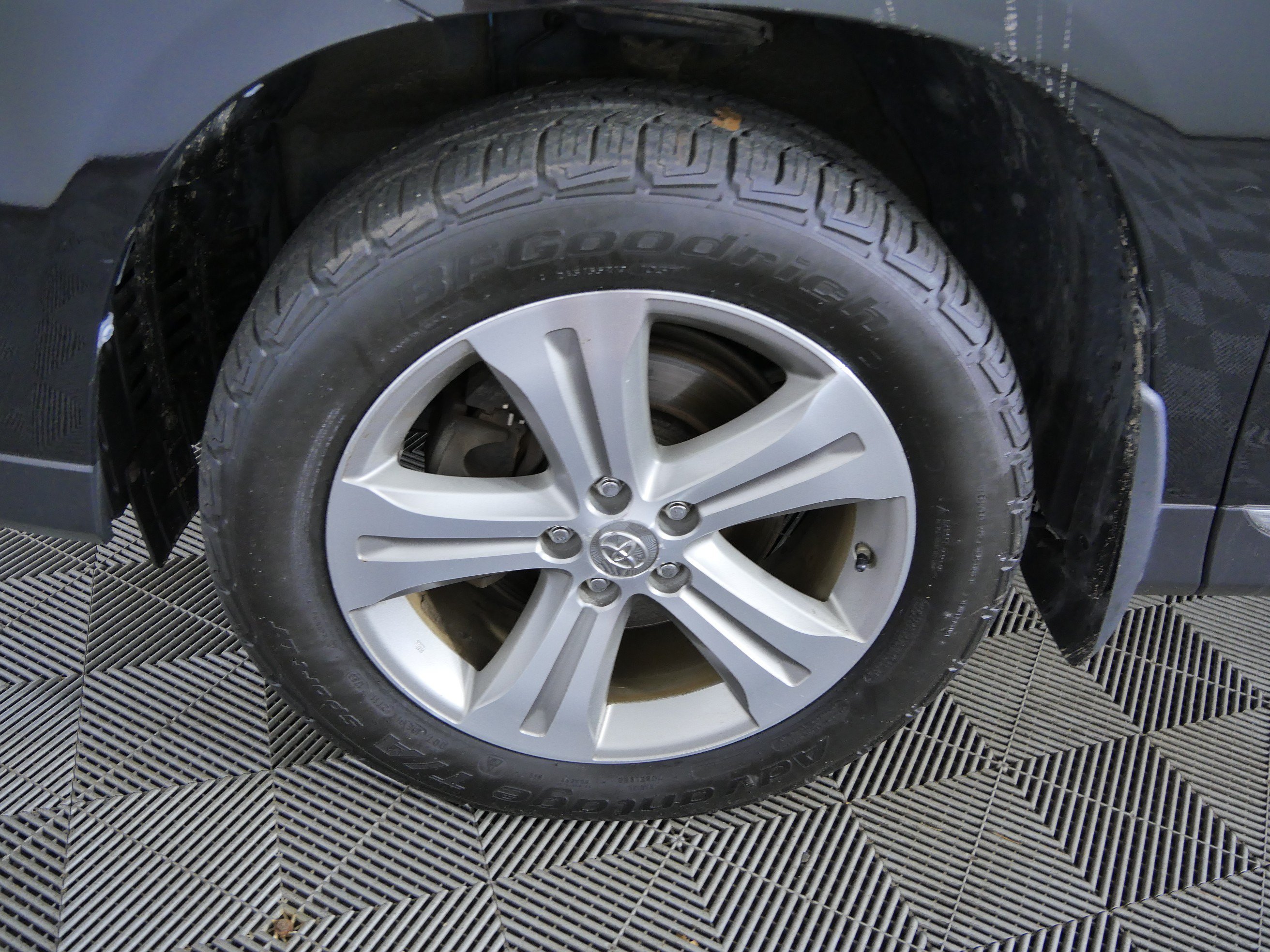 Used 2013 Black Toyota Limited image 15